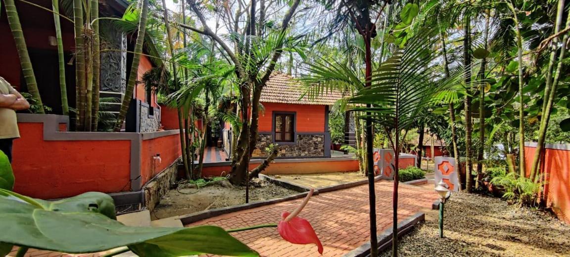 Clay Resort By Bestinn Leisure - Wayanad Padinjarathara Εξωτερικό φωτογραφία